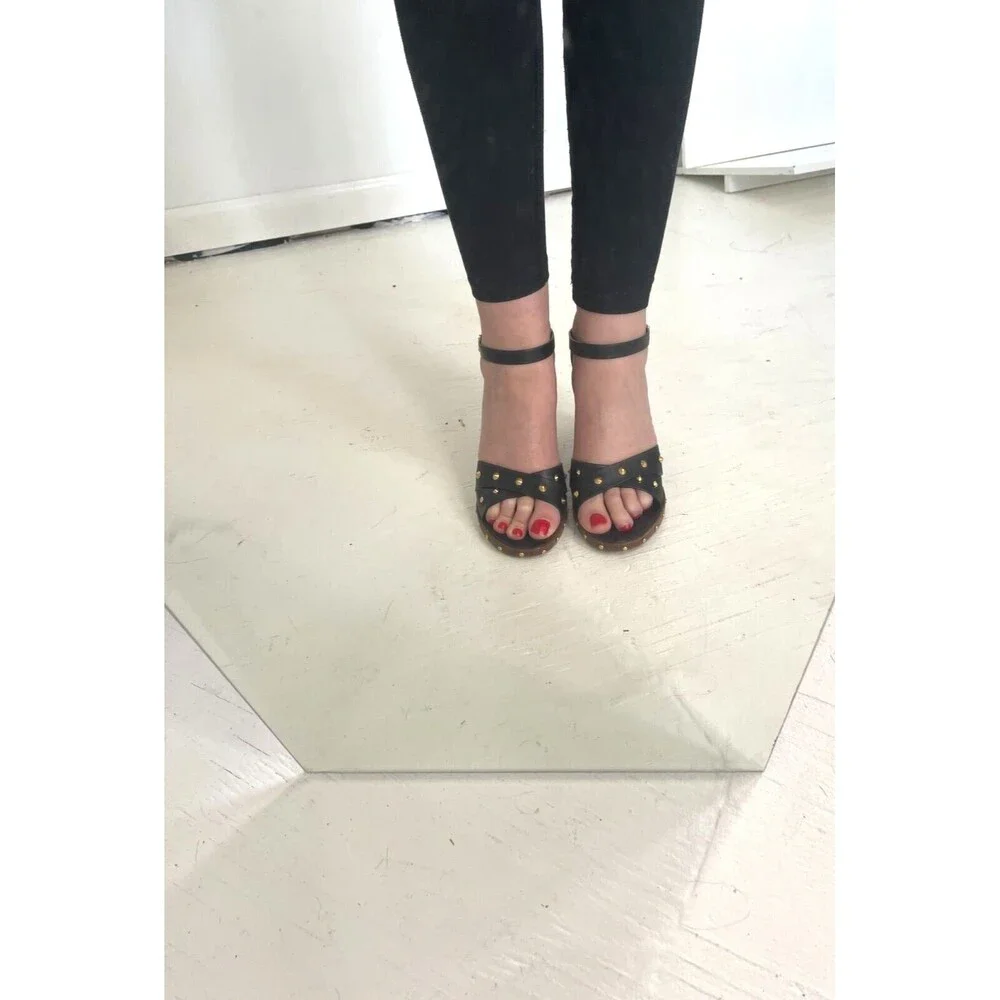 Fashion!!! Louis Vuitton Black Leather Nail Stud Ankle Strap heels - Picture 3 of 10